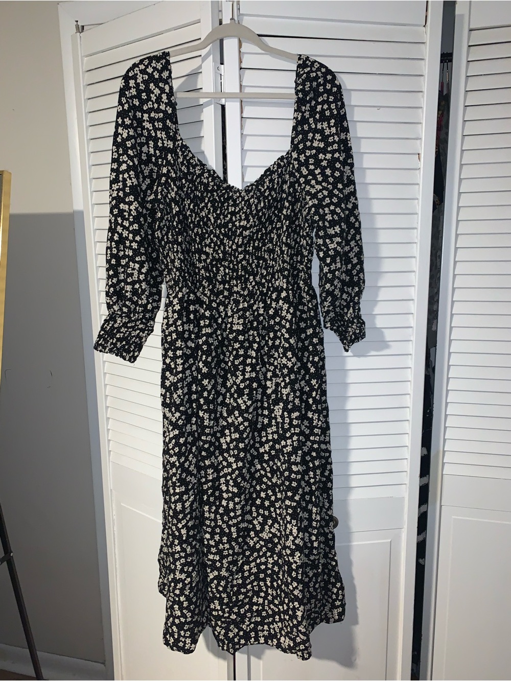H&M Plus Size Women’s Floral Print Blouson Sleeve Smocked Bodice Midi Dress